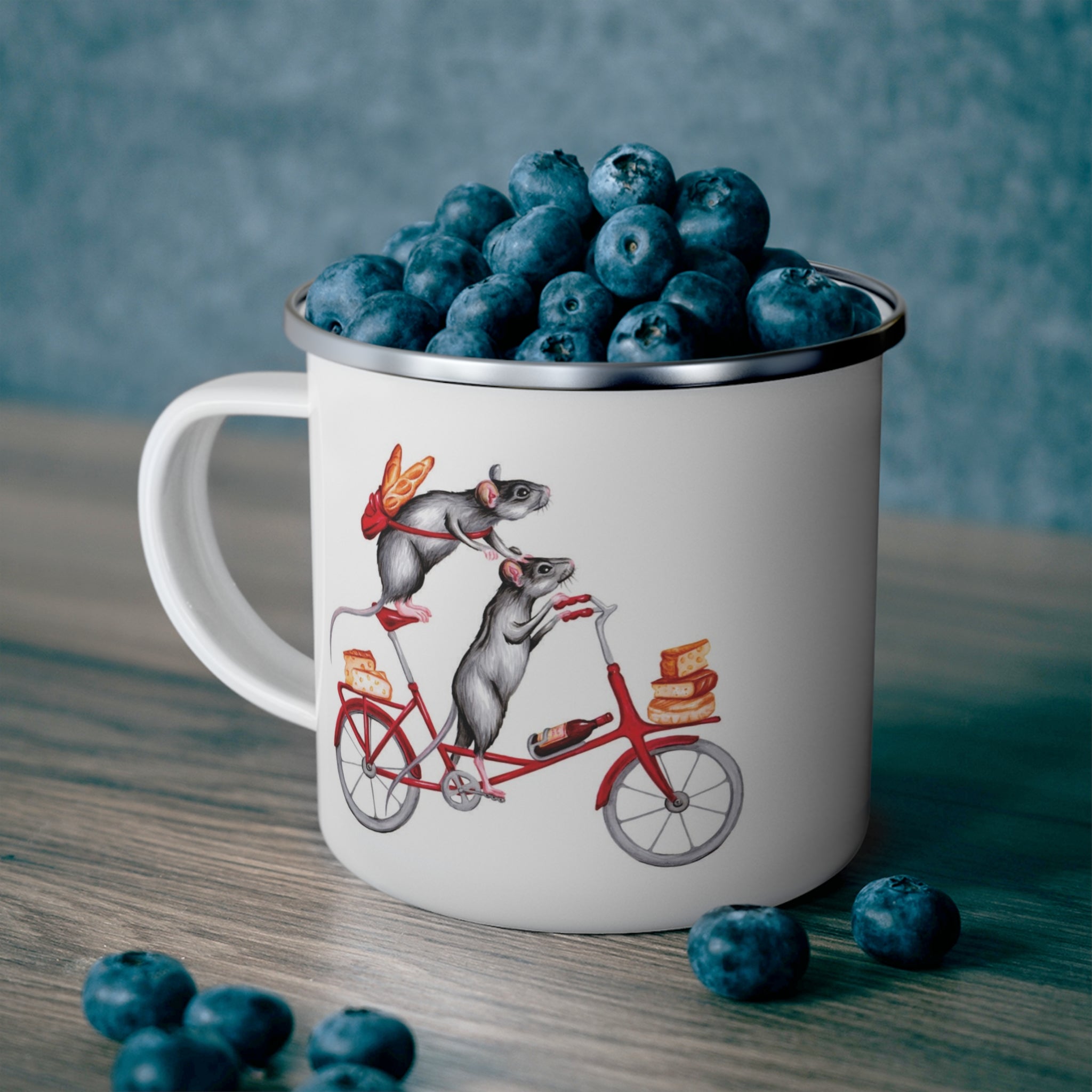 Tasse en émail souris à vélo