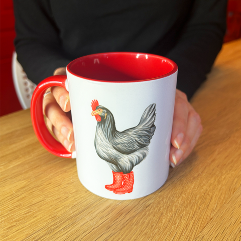 Tasse Poule en botte de pluie rouge